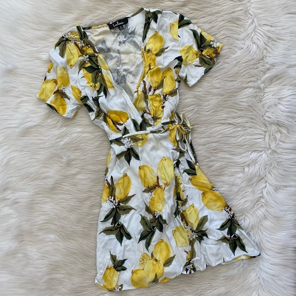 Lulus Lemon Print Short Sleeve True Wrap Dress - Picture 2 of 12